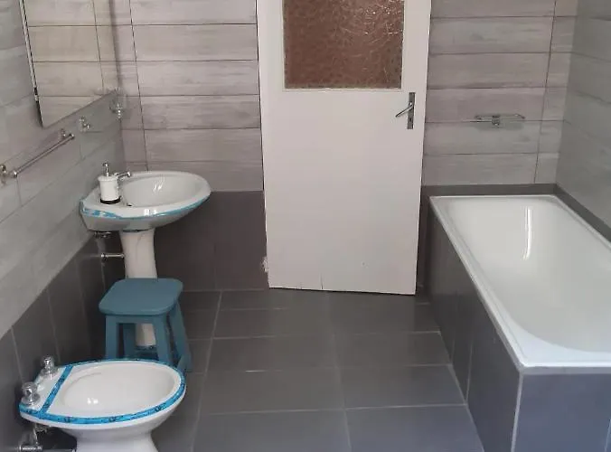 Palazzo Tuemi * Castelplanio