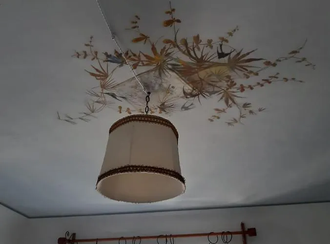 Palazzo Tuemi * Castelplanio